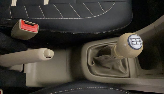 2016 Maruti Swift Dzire LXI (O), Petrol, Manual, 81,538 km, Gear Lever