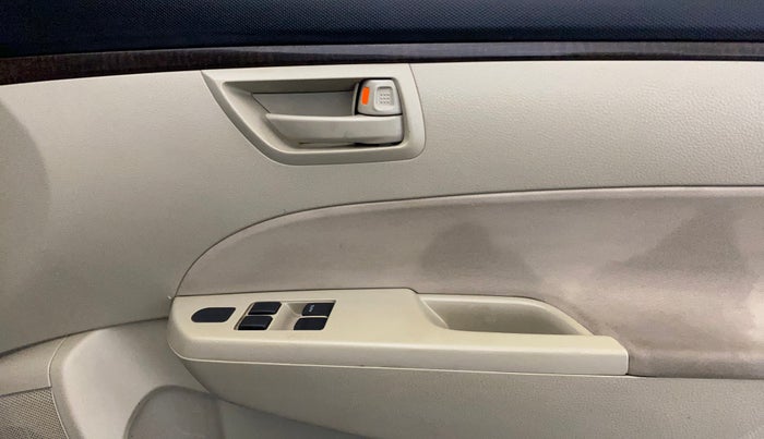 2016 Maruti Swift Dzire LXI (O), Petrol, Manual, 81,538 km, Driver Side Door Panels Control