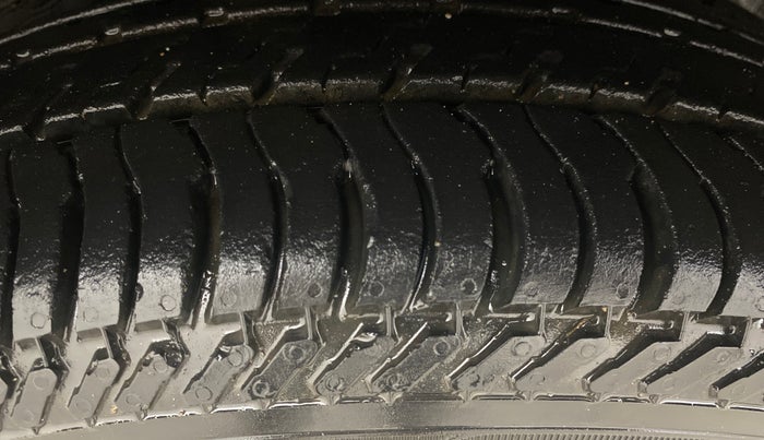 2015 Ford New Figo TREND 1.2 PETROL, Petrol, Manual, 97,235 km, Right Rear Tyre Tread