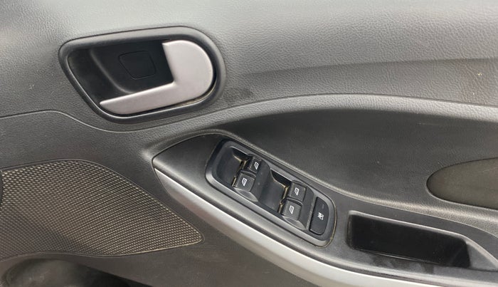 2015 Ford New Figo TREND 1.2 PETROL, Petrol, Manual, 97,235 km, Driver Side Door Panels Control