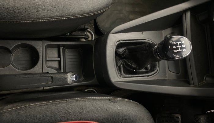 2015 Ford New Figo TREND 1.2 PETROL, Petrol, Manual, 97,235 km, Gear Lever