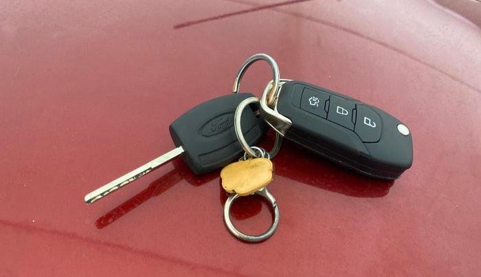 2015 Ford New Figo TREND 1.2 PETROL, Petrol, Manual, 97,235 km, Key Close Up