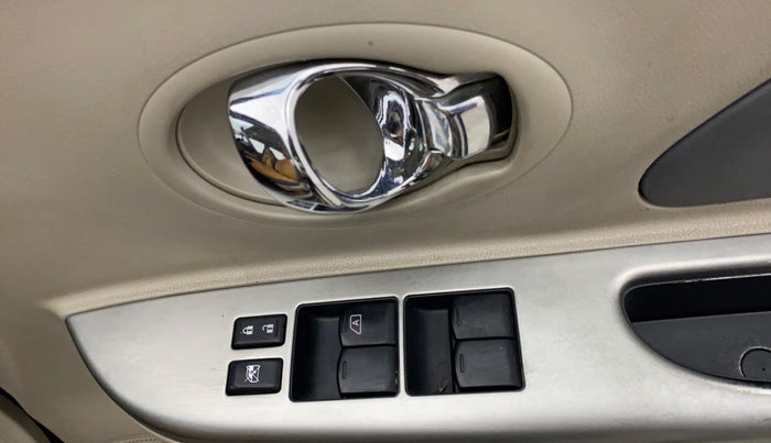 2014 Nissan Micra XV CVT, Petrol, Automatic, 29,525 km, Driver Side Door Panels Control