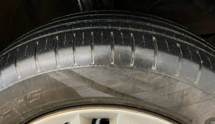 2022 Maruti Baleno DELTA PETROL 1.2, Petrol, Manual, 40,424 km, Right Front Tyre Tread