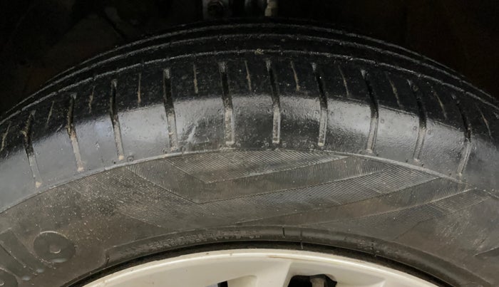 2022 Maruti Baleno DELTA PETROL 1.2, Petrol, Manual, 40,424 km, Left Front Tyre Tread