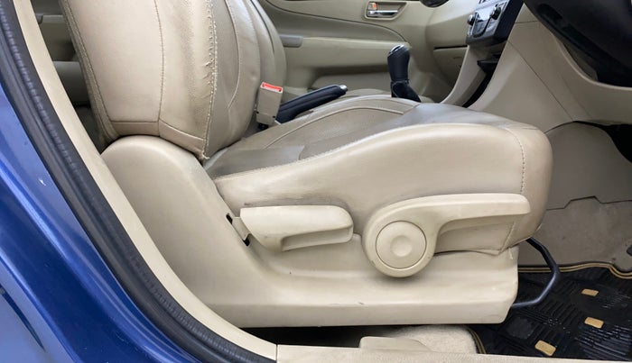 2017 Maruti Ciaz ALPHA 1.4 PETROL, Petrol, Manual, 1,20,798 km, Driver Side Adjustment Panel