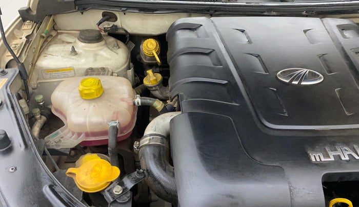 2016 Mahindra XUV500 W6, Diesel, Manual, 53,978 km, Engine View - Right