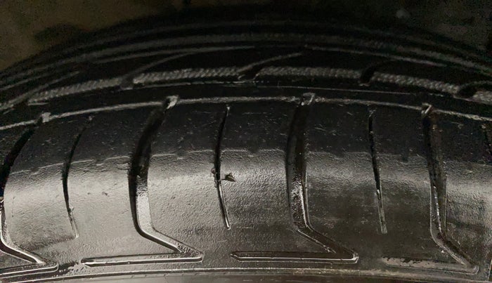 2019 Hyundai Creta SX 1.6 PETROL, Petrol, Manual, 69,869 km, Right Front Tyre Tread