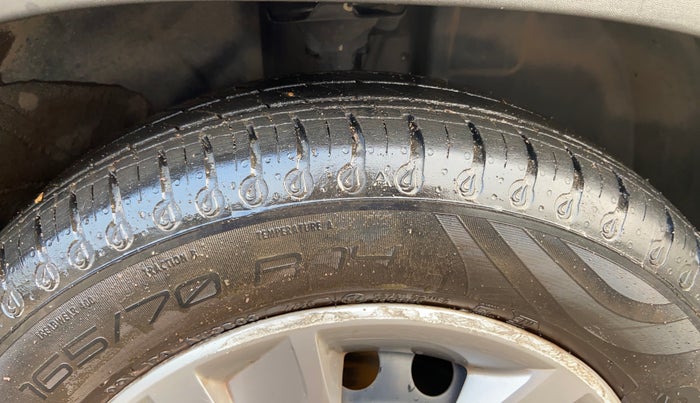 2020 Renault Kwid RXT 1.0 AMT (O), Petrol, Automatic, 23,783 km, Right Front Tyre Tread