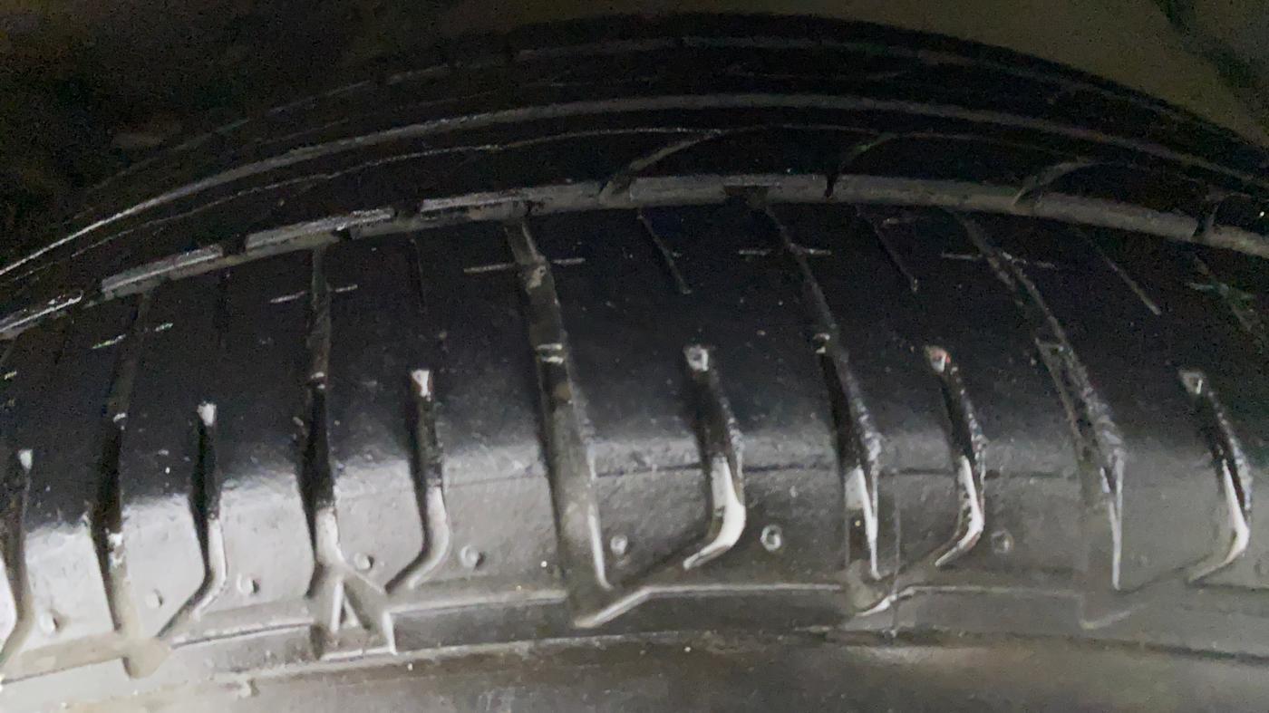 2018 Hyundai Verna 1.6 CRDI SX + AT, Diesel, Automatic, 66,883 km, Left Rear Tyre Tread