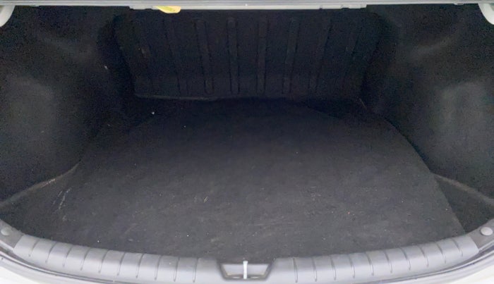 2018 Hyundai Verna 1.6 CRDI SX + AT, Diesel, Automatic, 66,883 km, Boot Inside