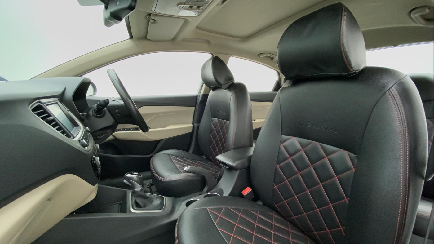 2018 Hyundai Verna 1.6 CRDI SX + AT, Diesel, Automatic, 66,883 km, Right Side Front Door Cabin