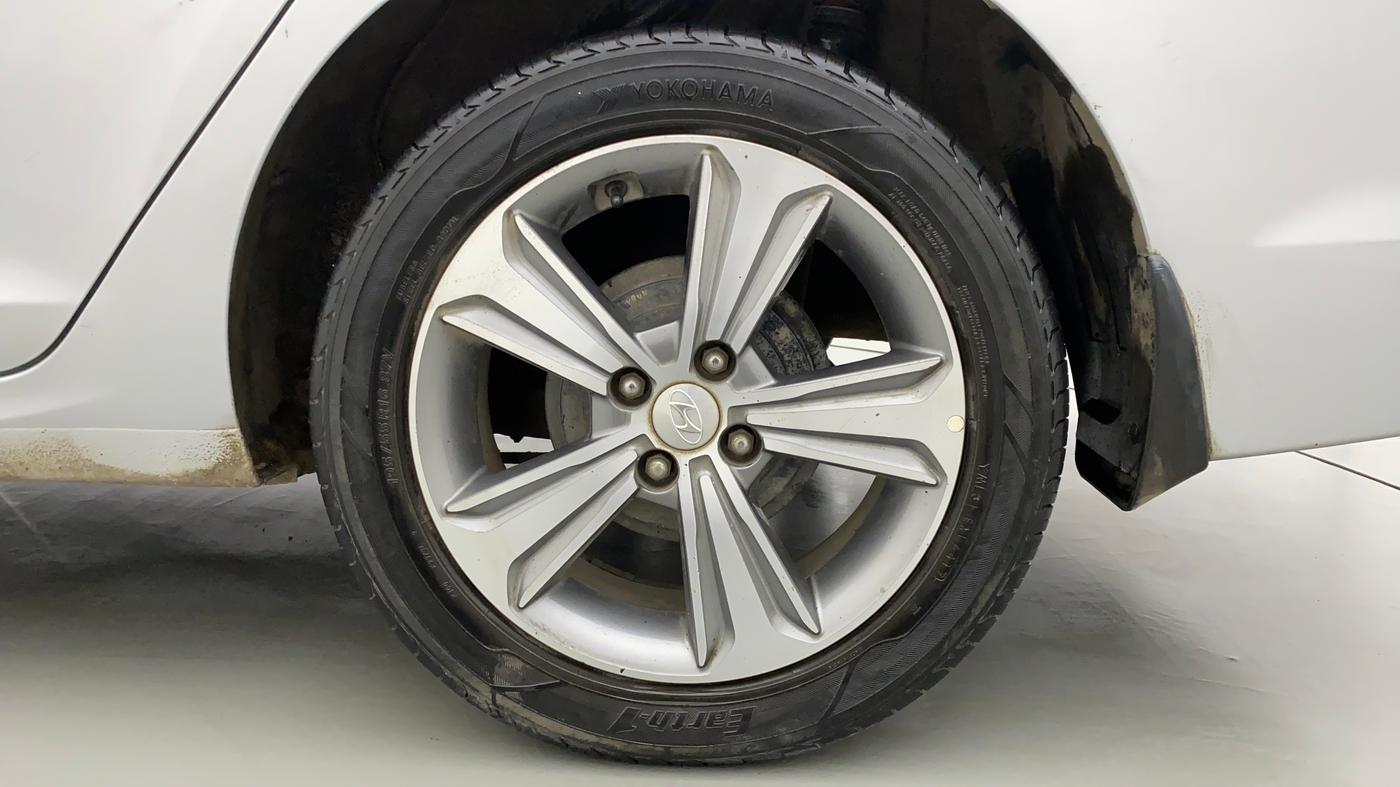 2018 Hyundai Verna 1.6 CRDI SX + AT, Diesel, Automatic, 66,883 km, Left Rear Wheel