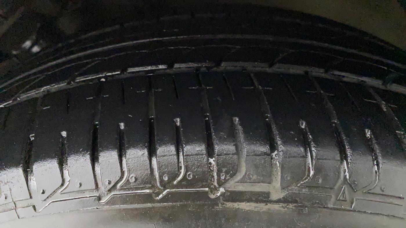 2018 Hyundai Verna 1.6 CRDI SX + AT, Diesel, Automatic, 66,883 km, Left Front Tyre Tread