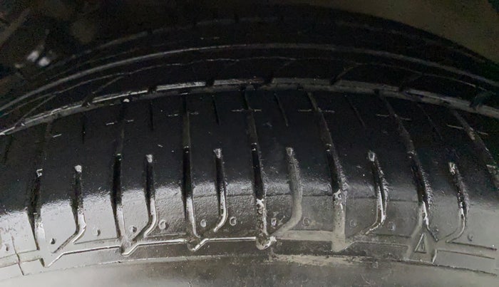 2018 Hyundai Verna 1.6 CRDI SX + AT, Diesel, Automatic, 66,883 km, Left Front Tyre Tread
