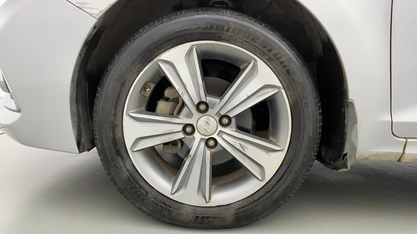 2018 Hyundai Verna 1.6 CRDI SX + AT, Diesel, Automatic, 66,883 km, Left Front Wheel