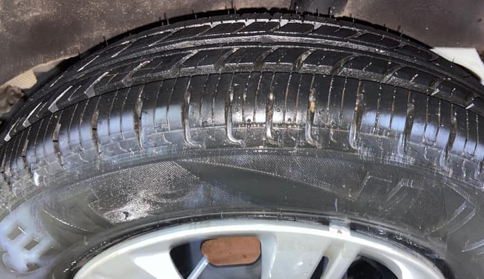 2017 Datsun Redi Go T(O) 1.0, Petrol, Manual, 18,297 km, Left Rear Tyre Tread