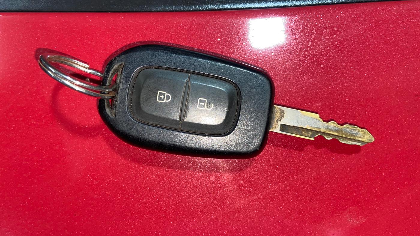 2017 Datsun Redi Go T(O) 1.0, Petrol, Manual, 18,297 km, Key Close Up