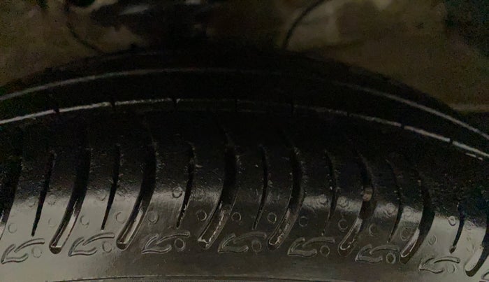 2022 Maruti S PRESSO VXI (O) CNG, CNG, Manual, 31,921 km, Right Front Tyre Tread