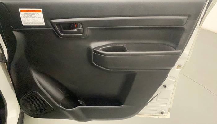2022 Maruti S PRESSO VXI (O) CNG, CNG, Manual, 31,921 km, Driver Side Door Panels Control