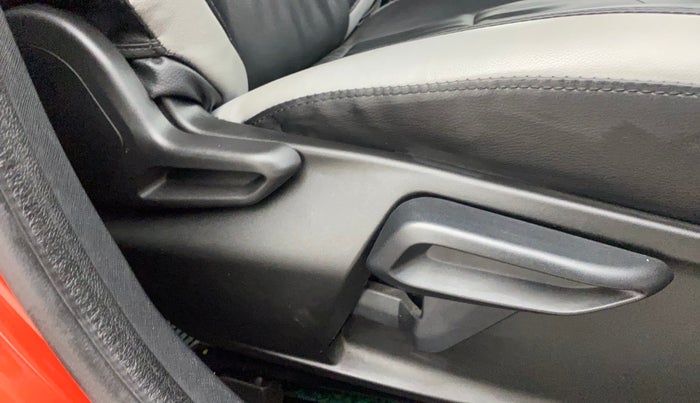 2022 Tata NEXON XZ PLUS SUNROOF DIESEL DUAL TONE, Diesel, Manual, 18,285 km, Driver Side Adjustment Panel