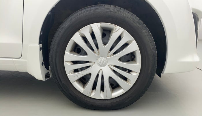 2014 Maruti Ertiga VXI ABS, CNG, Manual, 1,03,994 km, Right Front Tyre