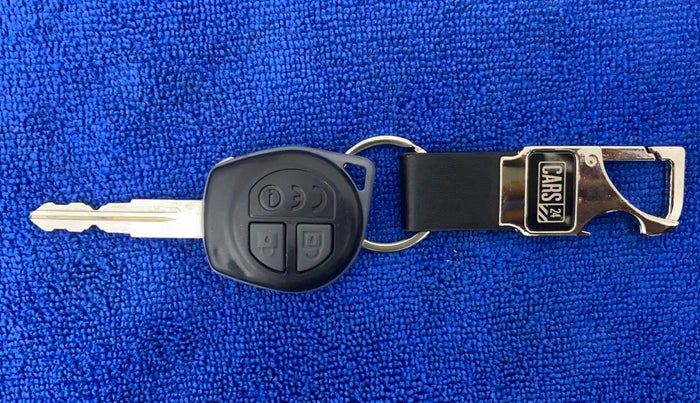 2014 Maruti Ertiga VXI ABS, CNG, Manual, 1,03,994 km, Key Close-up