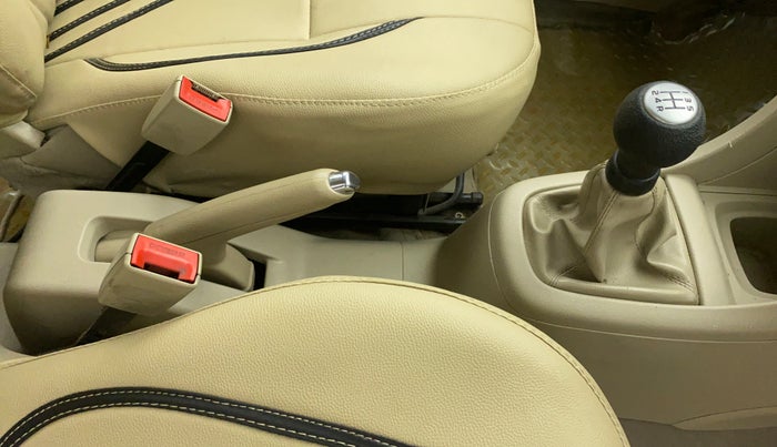 2014 Maruti Ertiga VXI ABS, CNG, Manual, 1,03,994 km, Gear Lever