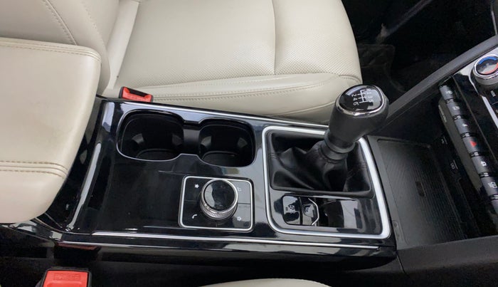 2023 Mahindra XUV700 AX 7 LUXURY D MT 7 STR, Diesel, Manual, 16,953 km, Gear Lever