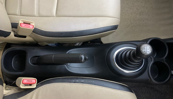 2015 Honda Amaze 1.2L I-VTEC SX, Petrol, Manual, 65,572 km, Gear Lever