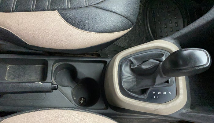 2017 Hyundai Grand i10 MAGNA AT 1.2 KAPPA VTVT, Petrol, Automatic, 67,036 km, Gear Lever