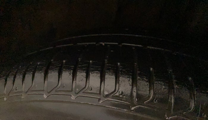 2016 Hyundai Elite i20 ASTA 1.2 (O), Petrol, Manual, 29,454 km, Left Rear Tyre Tread