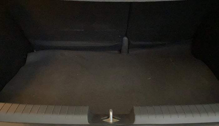 2016 Hyundai Elite i20 ASTA 1.2 (O), Petrol, Manual, 29,454 km, Boot Inside