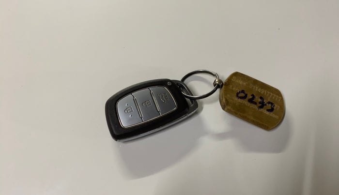 2016 Hyundai Elite i20 ASTA 1.2 (O), Petrol, Manual, 29,454 km, Key Close Up