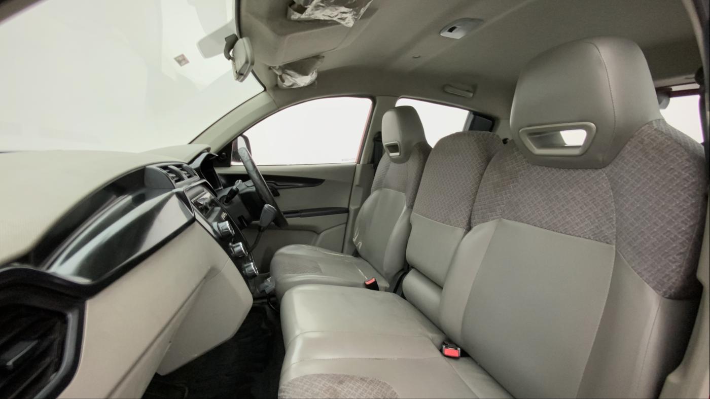 2016 Mahindra Kuv100 K4 D 6 STR, Diesel, Manual, 1,09,428 km, Right Side Front Door Cabin