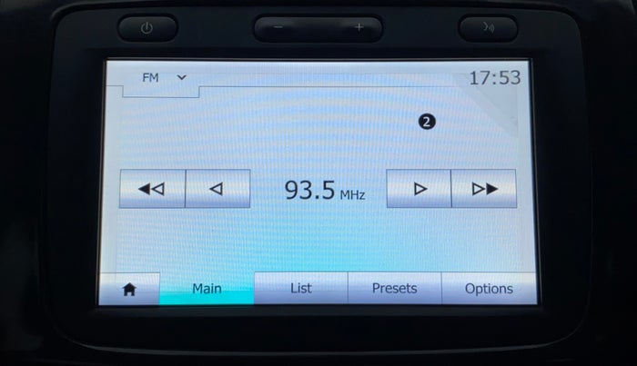 2019 Renault Kwid 1.0 RXT Opt, Petrol, Manual, 1,739 km, Infotainment System