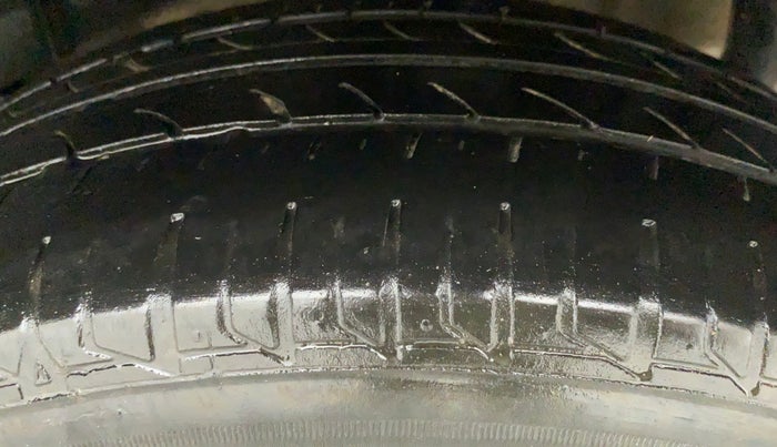 2022 Tata TIGOR XZ PLUS CNG, CNG, Manual, 64,658 km, Left Rear Tyre Tread