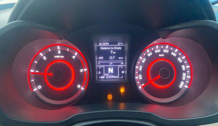 2019 Mahindra XUV300 W8 (O) 1.5 DIESEL AMT, Diesel, Automatic, 1,23,093 km, Odometer Image