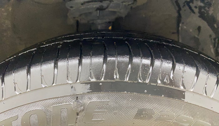 2018 Hyundai Grand i10 MAGNA AT 1.2 KAPPA VTVT, Petrol, Automatic, 79,336 km, Right Front Tyre Tread