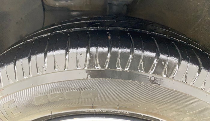 2018 Hyundai Grand i10 MAGNA AT 1.2 KAPPA VTVT, Petrol, Automatic, 79,336 km, Left Front Tyre Tread