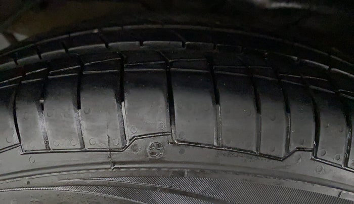 2012 Hyundai i10 ERA 1.1 IRDE, Petrol, Manual, 58,645 km, Left Front Tyre Tread