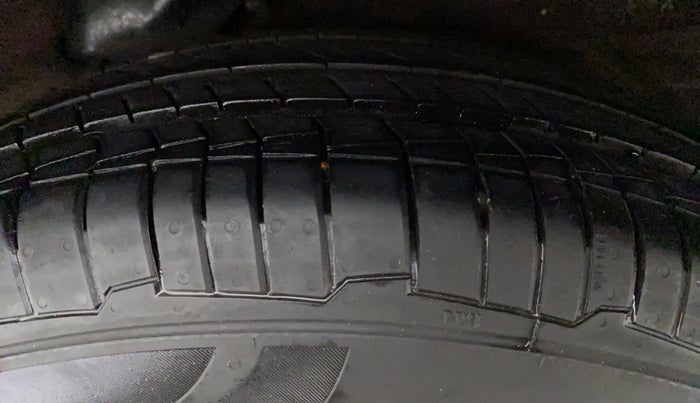 2012 Hyundai i10 ERA 1.1 IRDE, Petrol, Manual, 58,645 km, Right Front Tyre Tread