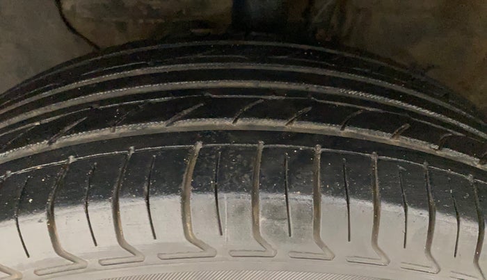 2018 Hyundai Elite i20 SPORTZ 1.2, Petrol, Manual, 77,073 km, Left Front Tyre Tread