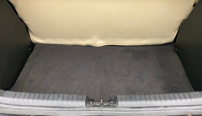 2018 Hyundai Elite i20 SPORTZ 1.2, Petrol, Manual, 77,073 km, Boot Inside