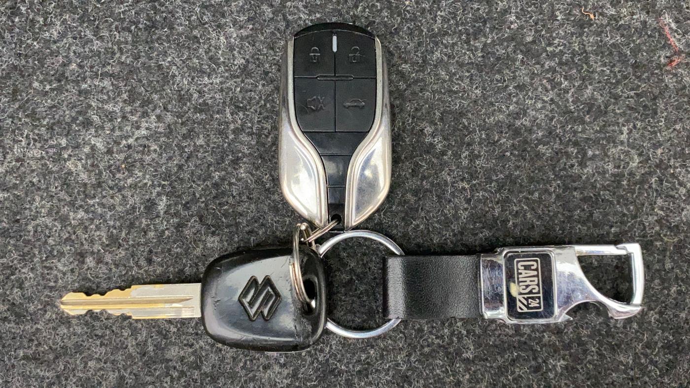 2016 Maruti Alto K10 VXI, Petrol, Manual, 64,675 km, Key Close Up