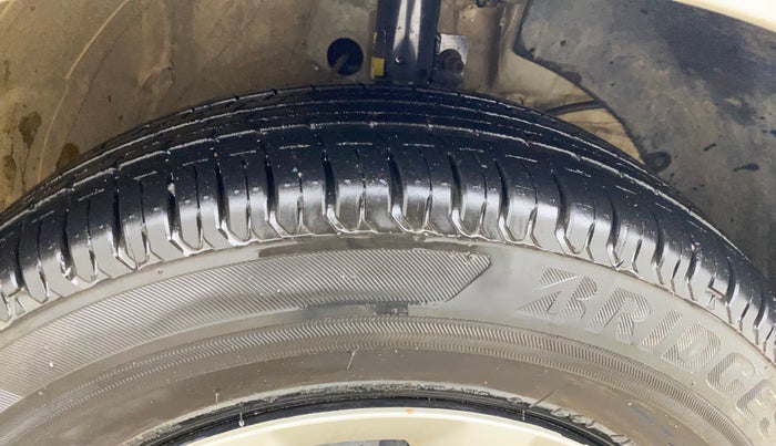 2019 Maruti Swift VXI, Petrol, Manual, 40,477 km, Right Front Tyre Tread