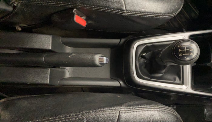 2019 Maruti Swift VXI, Petrol, Manual, 40,477 km, Gear Lever