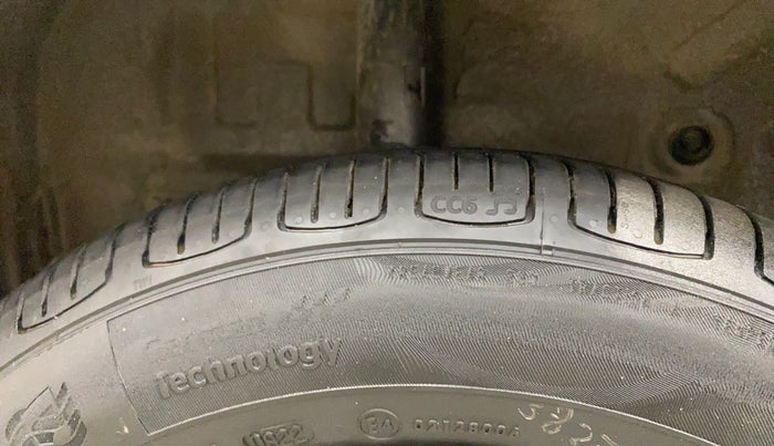 2016 Maruti Celerio ZXI AMT, Petrol, Automatic, 88,975 km, Right Rear Tyre Tread