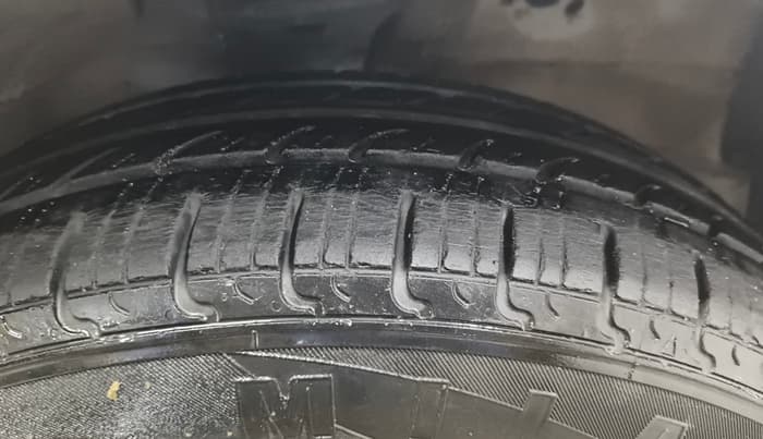 2015 Maruti Wagon R 1.0 VXI, Petrol, Manual, 53,091 km, Right Front Tyre Tread