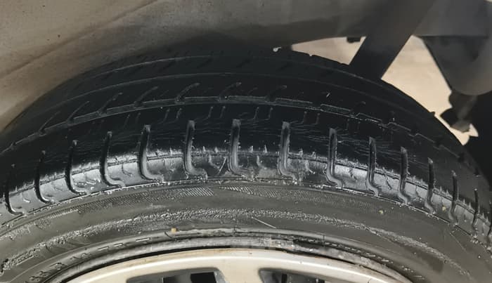 2015 Maruti Wagon R 1.0 VXI, Petrol, Manual, 53,091 km, Left Rear Tyre Tread